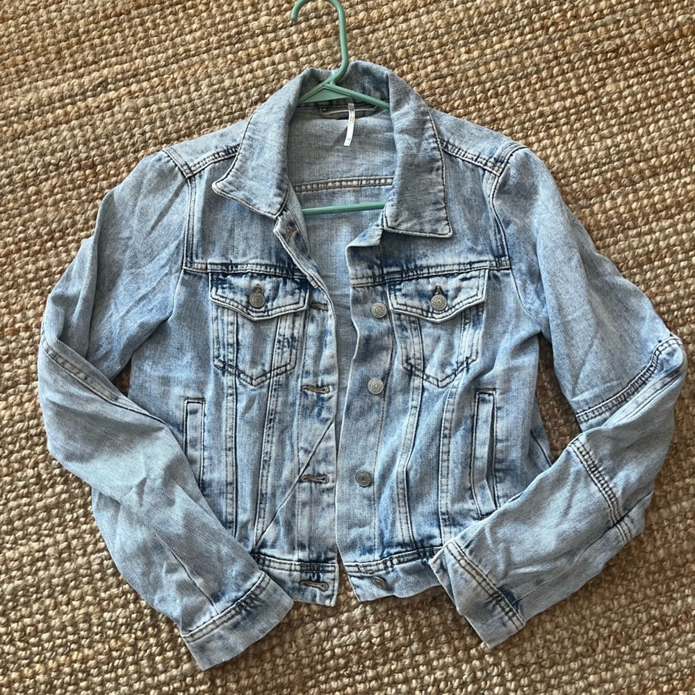 Free People Women Rumors Denim Jacket Light Indigo / Blue - xSMALL - Picture 1 of 5